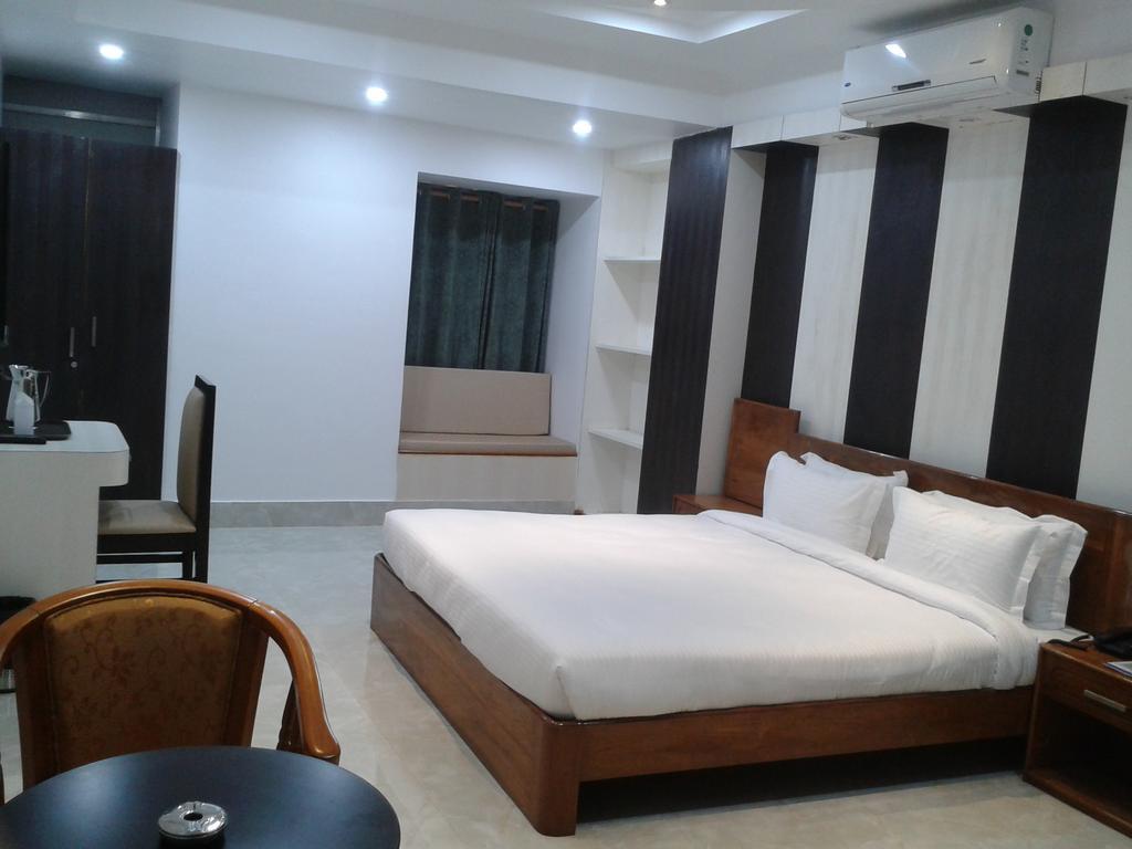 Hotel D' Sapphire Guwahati Chambre photo